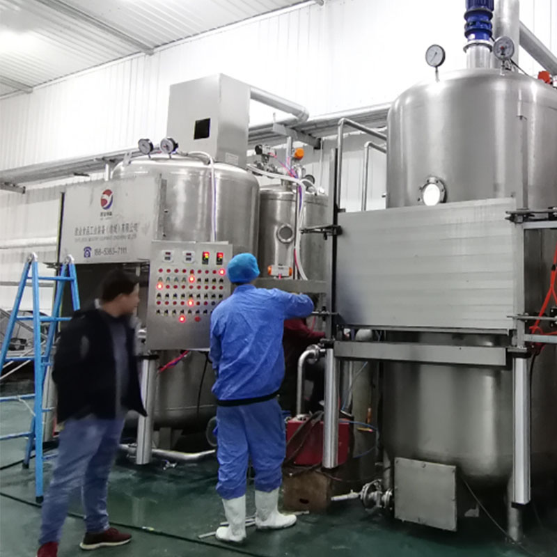 萊陽客戶制作果蔬脆片試機現(xiàn)場